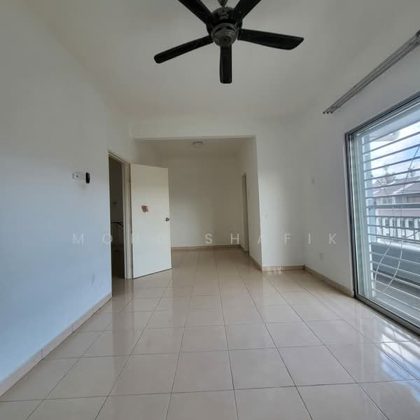 Semi-Detached House for Sale in Sepang (Selangor) - Mohd Shafik - Living Room - PropertyGuru.com.my