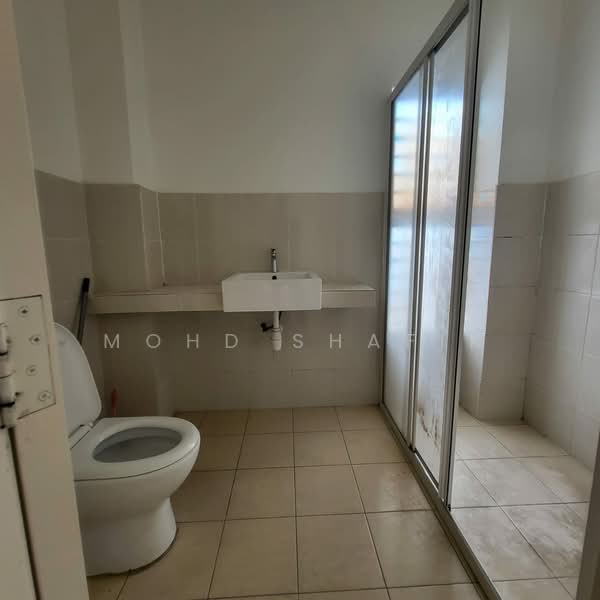 Semi-Detached House for Sale in Sepang (Selangor) - Mohd Shafik - Bathroom - PropertyGuru.com.my