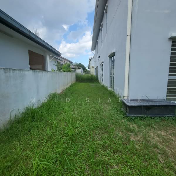 Semi-Detached House for Sale in Sepang (Selangor) - Mohd Shafik - Exterior - PropertyGuru.com.my