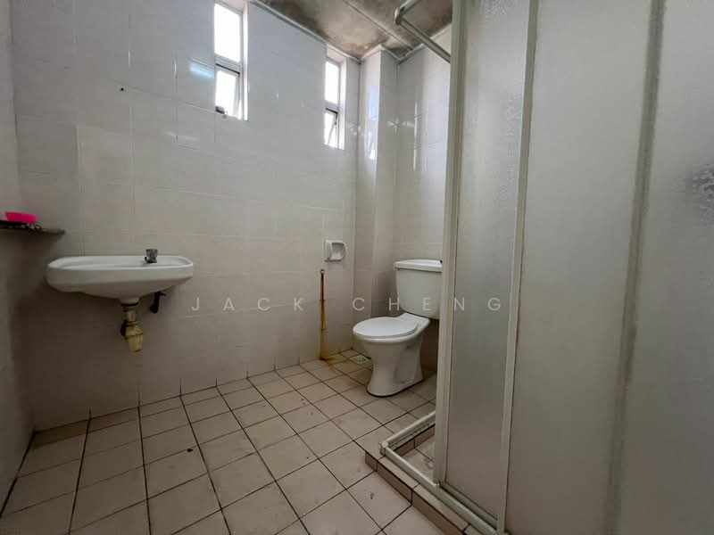 2-storey Terraced House for Sale in Kota Emerald (Rawang) - Jack Cheng - Bathroom - PropertyGuru.com.my