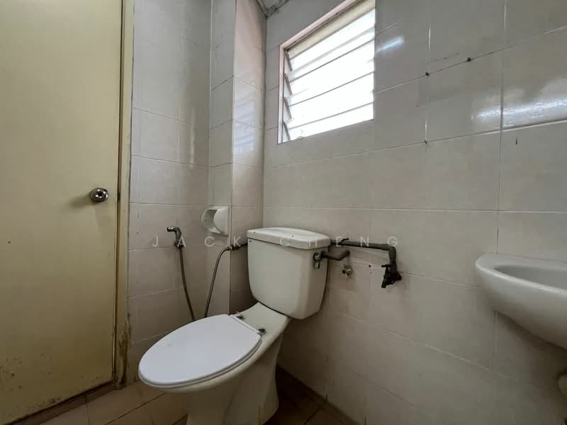 2-storey Terraced House for Sale in Kota Emerald (Rawang) - Jack Cheng - Bathroom - PropertyGuru.com.my
