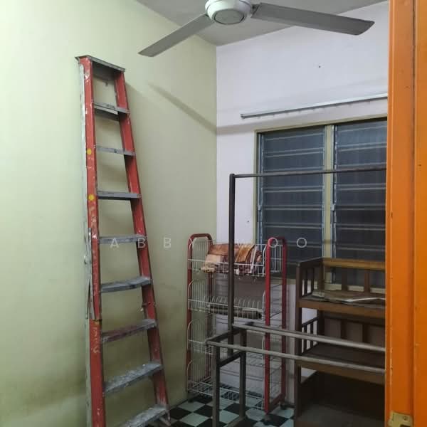 Flat for Rent at Flat PKNS Section 7 - Abby Woo - Interior - PropertyGuru.com.my