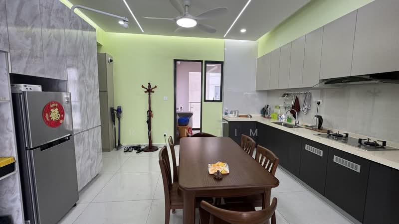 Condominium for Rent at Bay Laurel @ Country Garden Danga Bay - Rynn Lim - Kitchen - PropertyGuru.com.my