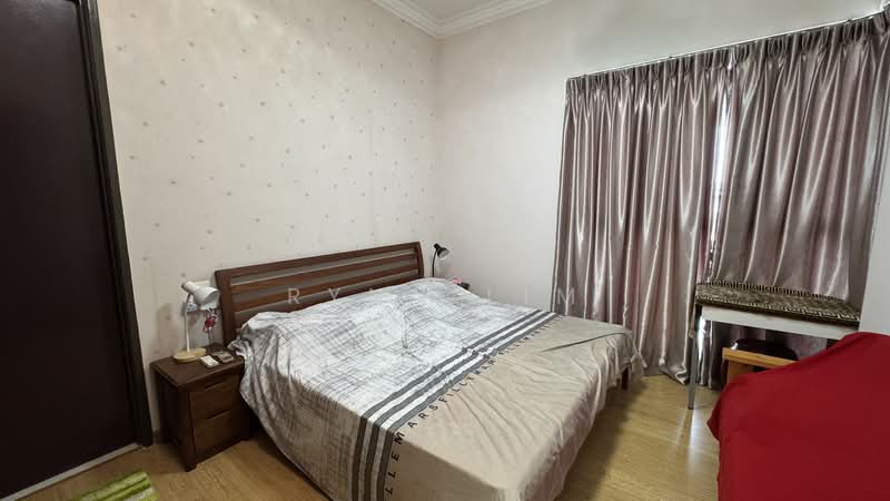 Condominium for Rent at Bay Laurel @ Country Garden Danga Bay - Rynn Lim - Bedroom - PropertyGuru.com.my
