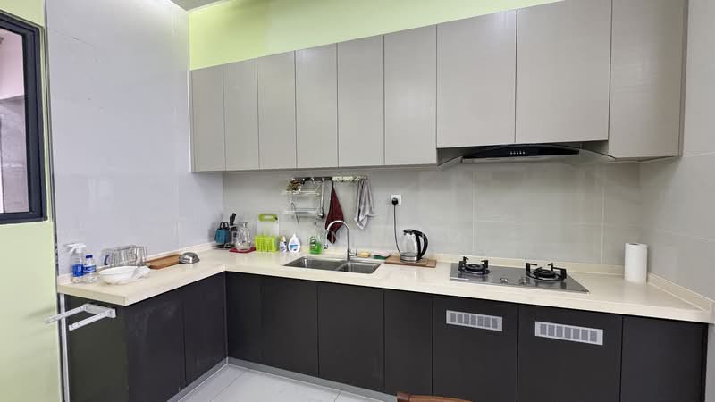 Condominium for Rent at Bay Laurel @ Country Garden Danga Bay - Rynn Lim - Kitchen - PropertyGuru.com.my