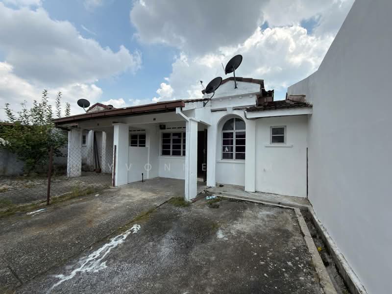 Rumah Teres 1 Tingkat untuk Dijual di Taman Pasir Putih (Pasir Gudang) - Yvonne Lim - Exterior - PropertyGuru.com.my