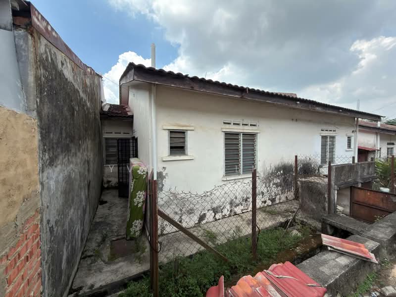 Rumah Teres 1 Tingkat untuk Dijual di Taman Pasir Putih (Pasir Gudang) - Yvonne Lim - Exterior - PropertyGuru.com.my
