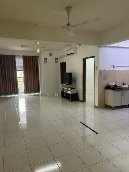 Pangsapuri untuk Disewa di Green Suria Apartment - Kenny Lai - Living Room - PropertyGuru.com.my