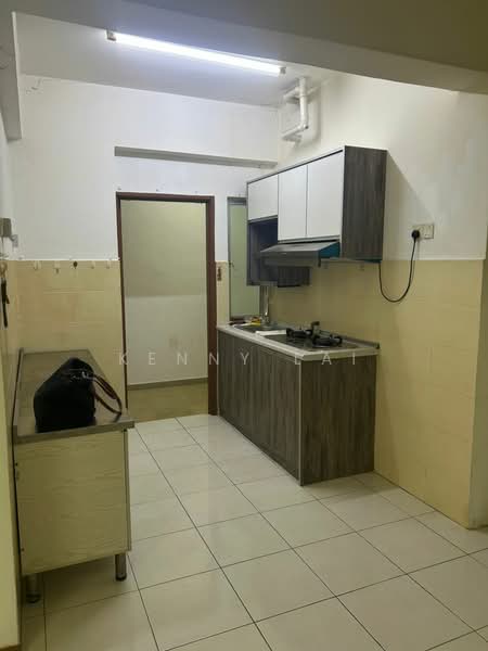 Pangsapuri untuk Disewa di Green Suria Apartment - Kenny Lai - Kitchen - PropertyGuru.com.my