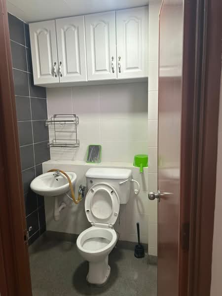 Pangsapuri untuk Disewa di Green Suria Apartment - Kenny Lai - Bathroom - PropertyGuru.com.my