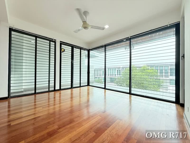 3-storey Terraced House for Sale in Setia Alam (Selangor) - Darren Go - Living Room - PropertyGuru.com.my