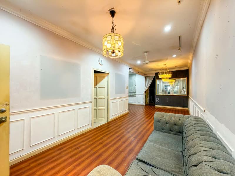 Rumah Teres 1 Tingkat untuk Dijual di Cyberjaya (Selangor) - Ilman Nahri - Living Room - PropertyGuru.com.my