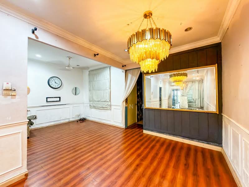 Rumah Teres 1 Tingkat untuk Dijual di Cyberjaya (Selangor) - Ilman Nahri - Living Room - PropertyGuru.com.my