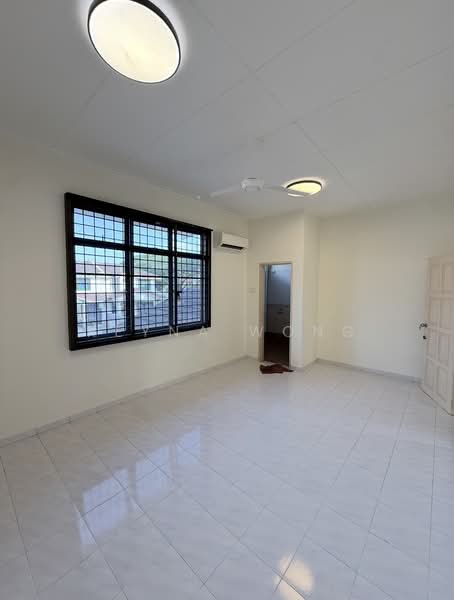 Rumah Teres untuk Disewa di Taman Desa Tebrau (Tebrau) - Reyna Wong - Living Room - PropertyGuru.com.my