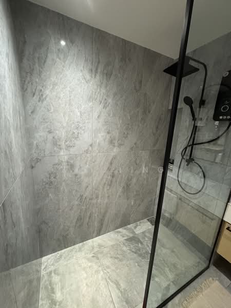 Servis Apartment untuk Dijual di R Suites Chancery Residences - SK Ching - Bathroom - PropertyGuru.com.my