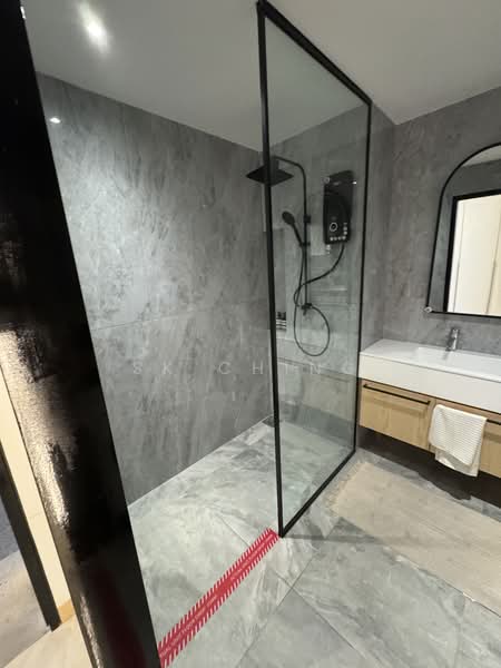 Servis Apartment untuk Dijual di R Suites Chancery Residences - SK Ching - Bathroom - PropertyGuru.com.my