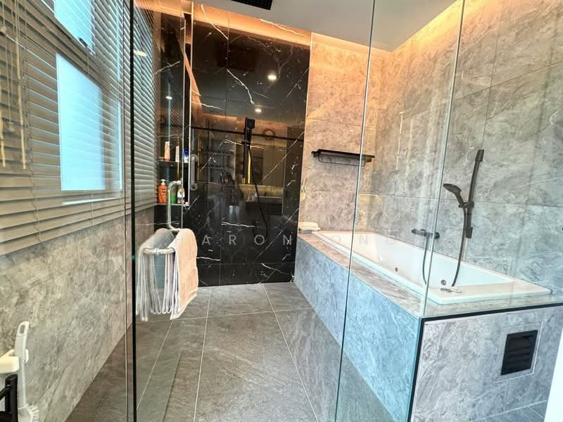 Semi-Detached House for Sale in Horizon Hills (Iskandar Puteri (Nusajaya)) - Sharon Ong - Bathroom - PropertyGuru.com.my
