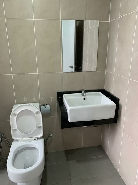 Servis Apartment untuk Disewa di You Vista @ You City - Dante Leong Zhenwen - Bathroom - PropertyGuru.com.my