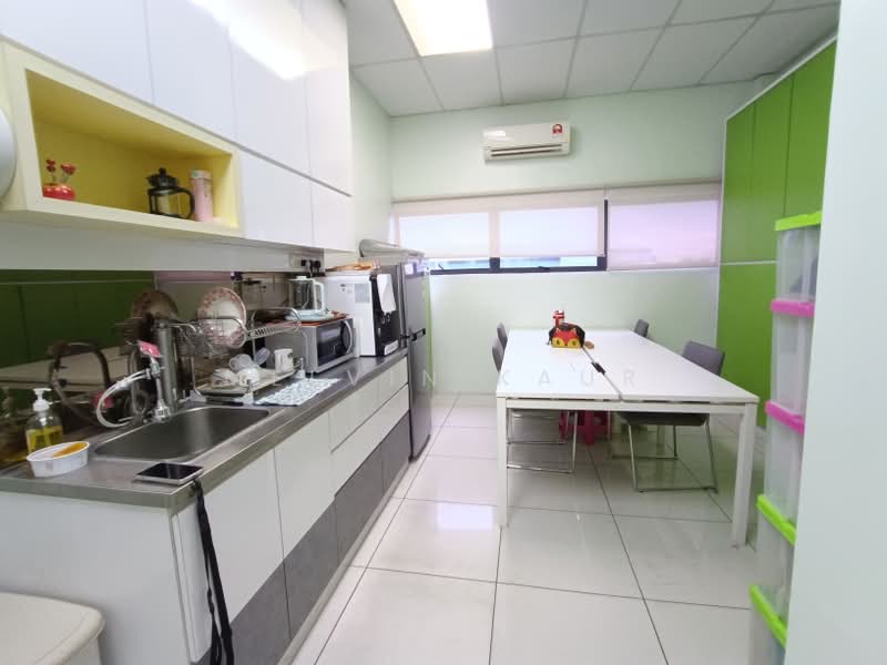 Warehouse for Rent in Balakong (Selangor) - Melvin Kaur - Kitchen - PropertyGuru.com.my