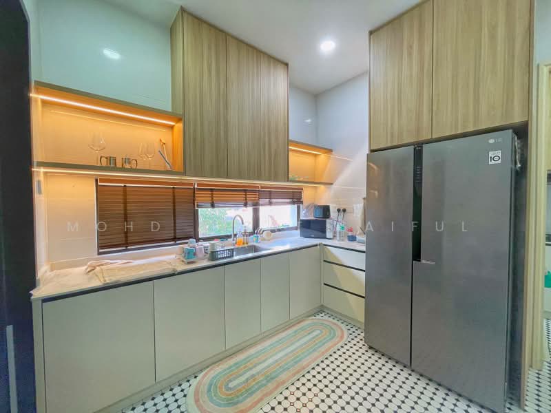 3-storey Terraced House for Sale in Cyberjaya (Selangor) - Mohd Aizat Saiful Bahri - Kitchen - PropertyGuru.com.my