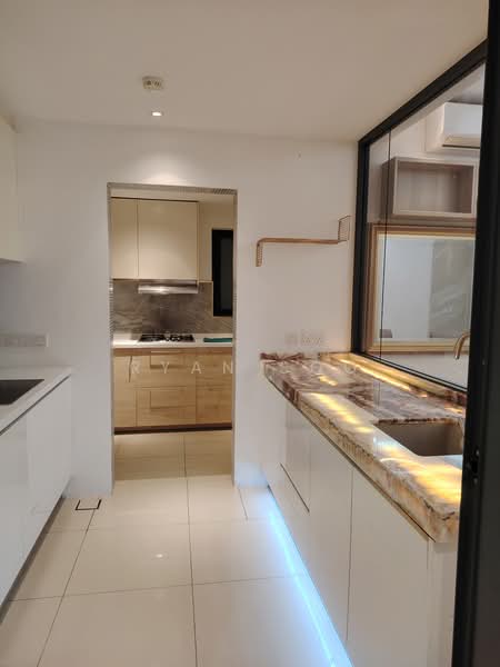 Kondominium untuk Dijual di Westside Three - Ryan Soo - Kitchen - PropertyGuru.com.my