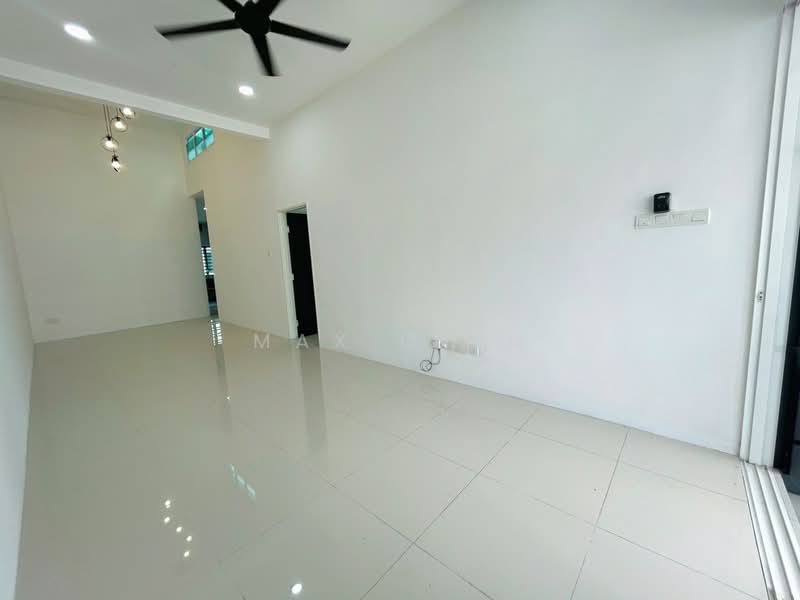 1-storey Terraced House for Sale in Bandar Baru Tasek (Ipoh) - Max Chin - Living Room - PropertyGuru.com.my