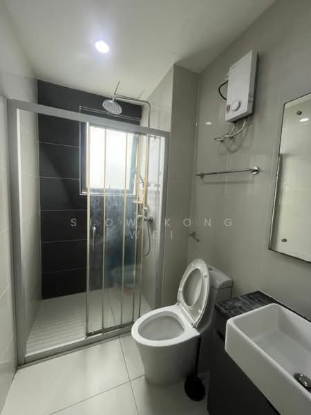 Kondominium untuk Disewa di Bay Point @ Country Garden Danga Bay - Siow Kong Wei - Bathroom - PropertyGuru.com.my