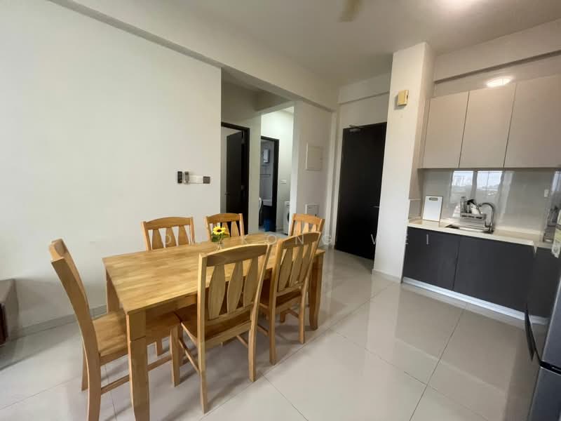 Kondominium untuk Disewa di Bay Point @ Country Garden Danga Bay - Siow Kong Wei - Dining Room - PropertyGuru.com.my