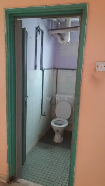 Flat for Sale at Sentul Utama Flat - CK Wong - Bathroom - PropertyGuru.com.my
