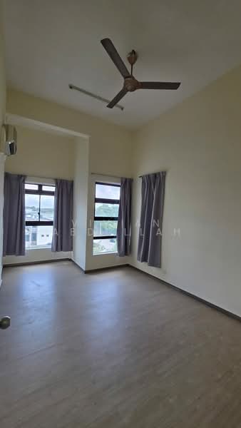 Servis Apartment untuk Dijual di The Garden Residences - Vivian Abdullah - Living Room - PropertyGuru.com.my