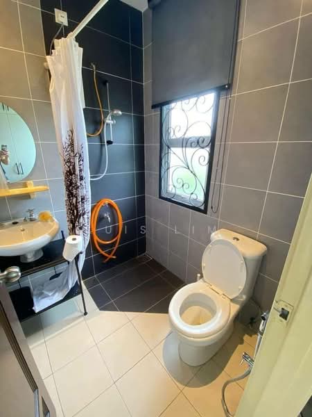 3-storey Terraced House for Sale in Bandar Seri Alam (Masai) - Luis Lim - Bathroom - PropertyGuru.com.my