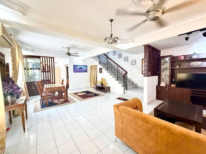 2-storey Terraced House for Sale in Taman Sri Pulai Perdana (Skudai) - Amir Faris Rusli - Living Room - PropertyGuru.com.my