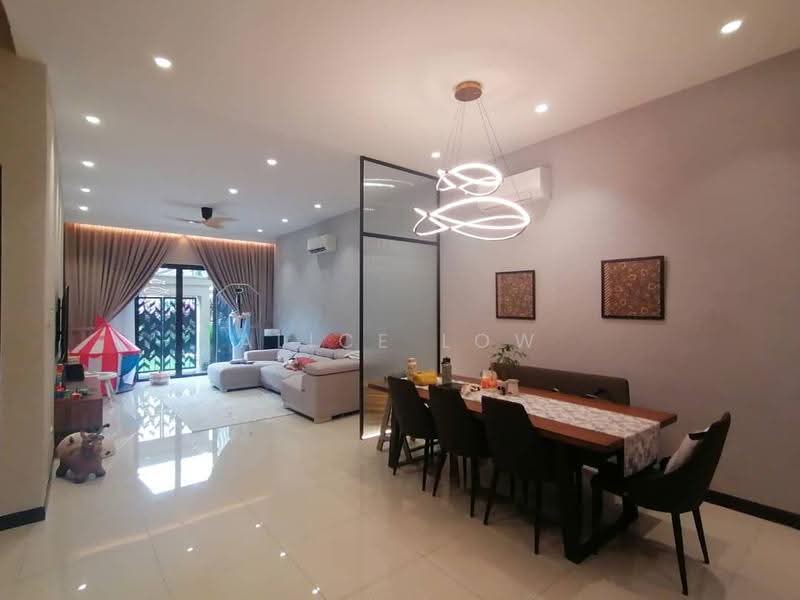 2-storey Terraced House for Sale in Rawang (Selangor) - Alice Low - Living Room - PropertyGuru.com.my