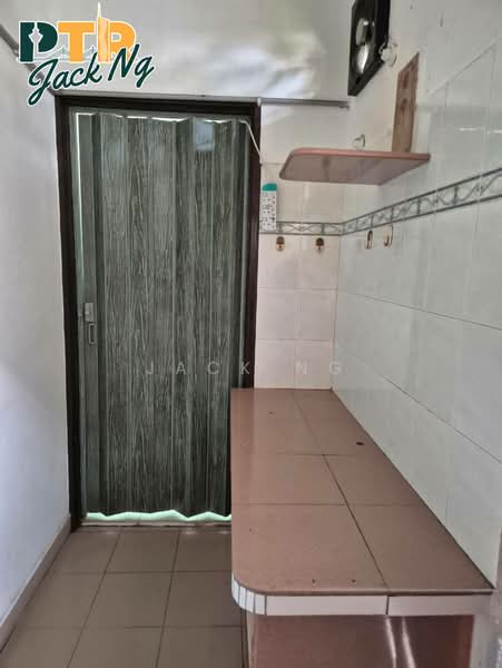 Apartment for Sale at Taman Bagan Lalang Apartment - Jack Ng - Kitchen - PropertyGuru.com.my