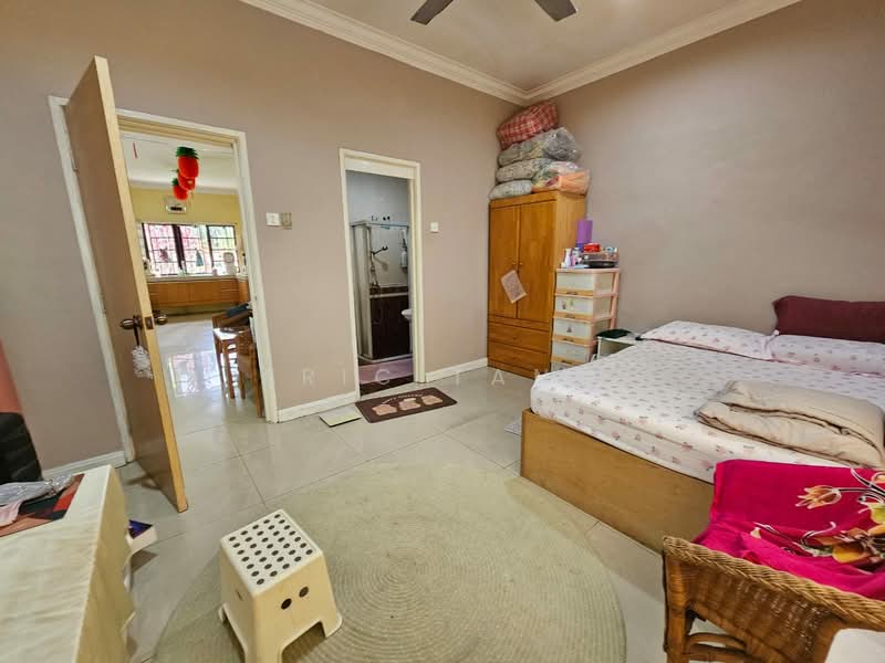 Bungalow for Sale in Batu 11 (Cheras) - Eric Tang - PropertyGuru.com.my