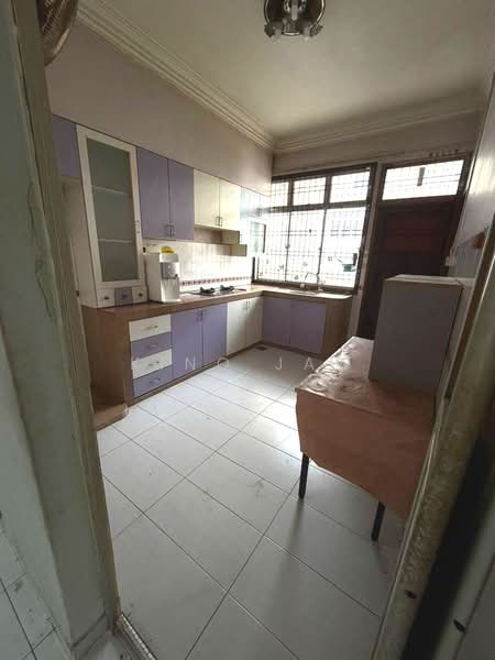 Rumah Teres 2 Tingkat untuk Dijual di Taman Setia Indah (Tebrau) - Kino Jaw - Kitchen - PropertyGuru.com.my