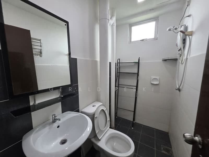 Apartment for Sale at Pinang Laguna - Gerald Peski - Bathroom - PropertyGuru.com.my