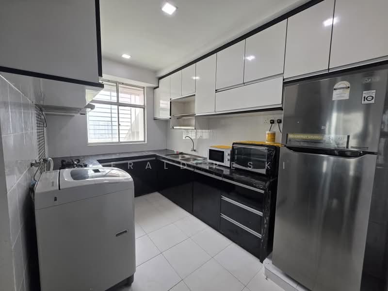 Apartment for Sale at Pinang Laguna - Gerald Peski - Kitchen - PropertyGuru.com.my