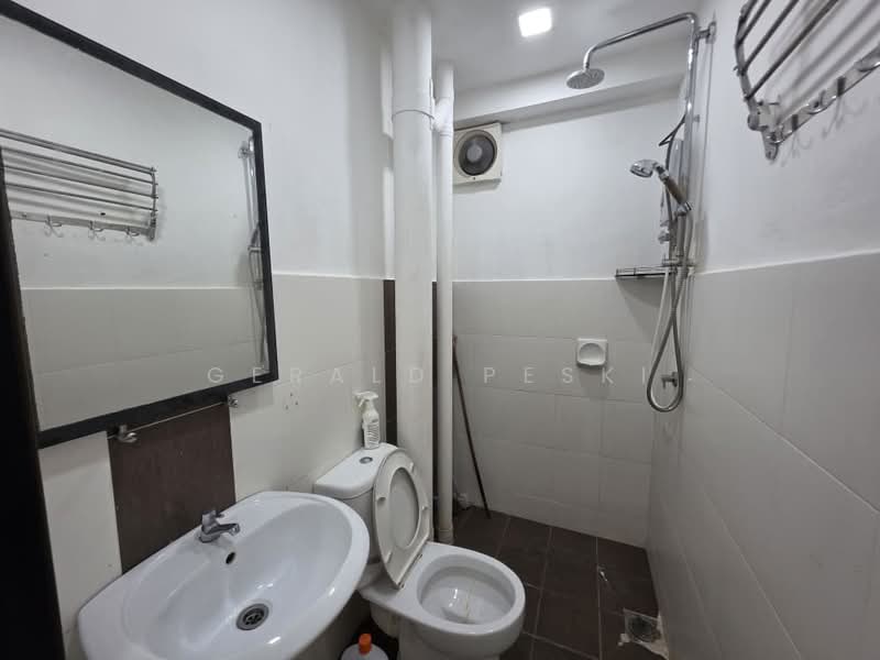 Apartment for Sale at Pinang Laguna - Gerald Peski - Bathroom - PropertyGuru.com.my