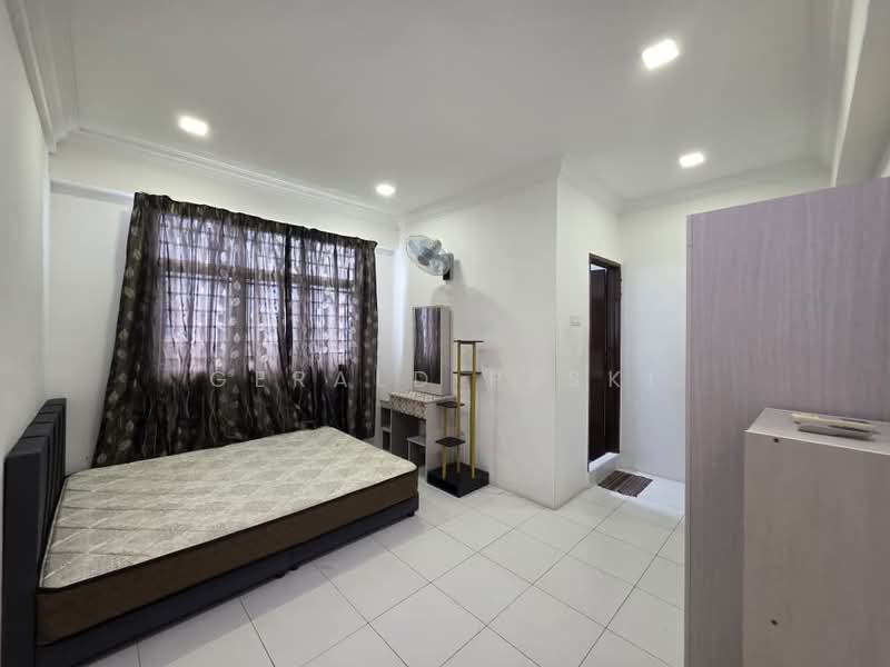 Apartment for Sale at Pinang Laguna - Gerald Peski - Bedroom - PropertyGuru.com.my