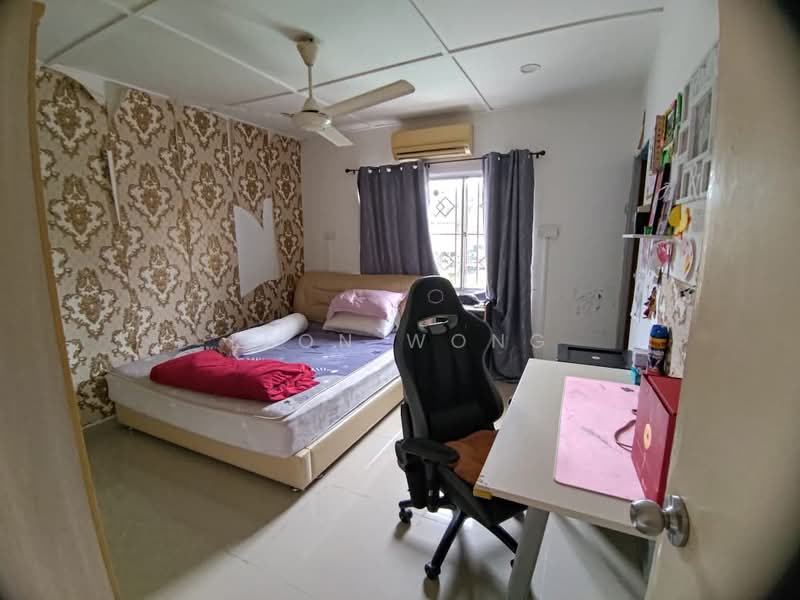 2-storey Terraced House for Sale in Taman Bukit Rawang Jaya (Rawang) - Leon Wong - Bedroom - PropertyGuru.com.my