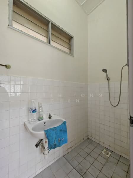 1-storey Terraced House for Sale in Taman Munsyi Ibrahim (Johor Bahru) - Shieh Long Chen - Bathroom - PropertyGuru.com.my