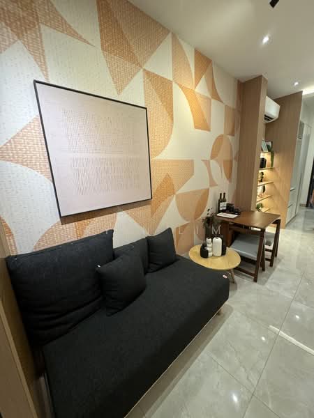 Servis Apartment untuk Dijual di R Suites Chancery Residences - Ryan Lim - Living Room - PropertyGuru.com.my