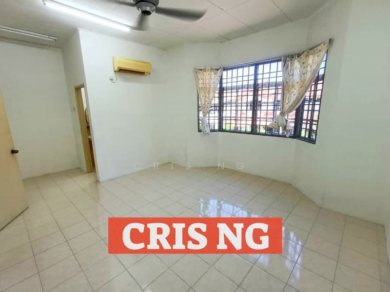 Rumah Teres 2 Tingkat untuk Dijual di Teluk Kumbar (Penang) - Cris Ng - Living Room - PropertyGuru.com.my