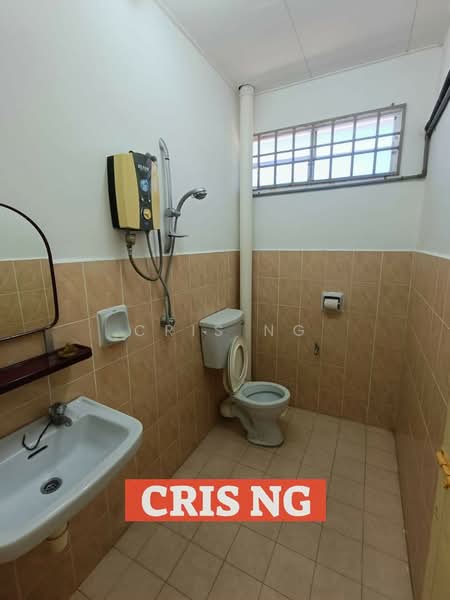 Rumah Teres 2 Tingkat untuk Dijual di Teluk Kumbar (Penang) - Cris Ng - Bathroom - PropertyGuru.com.my