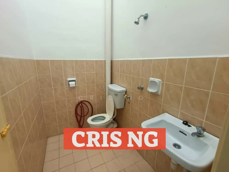 Rumah Teres 2 Tingkat untuk Dijual di Teluk Kumbar (Penang) - Cris Ng - Bathroom - PropertyGuru.com.my