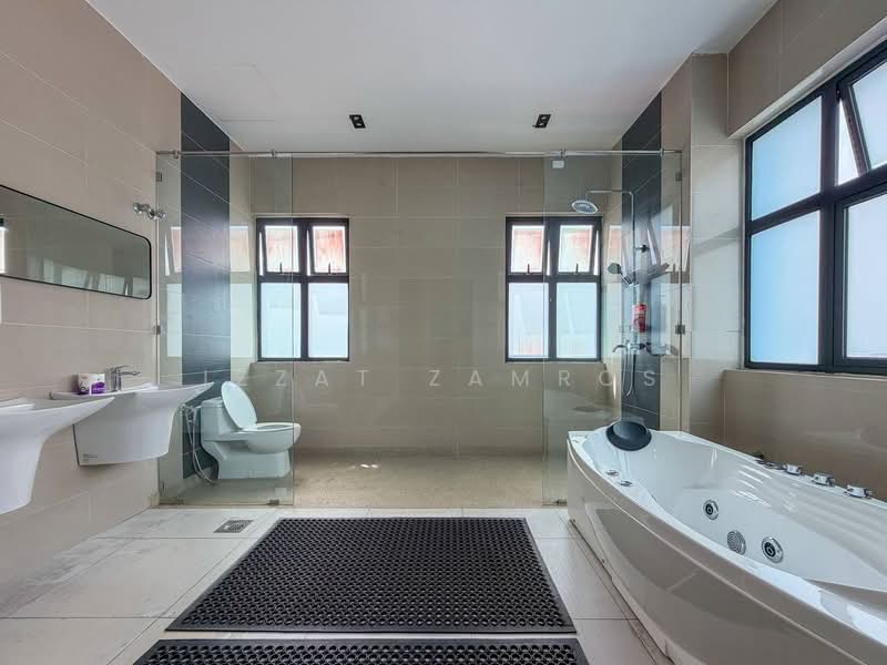 Rumah Banglo untuk Dijual di Shah Alam (Selangor) - Izzat Zamros - Bathroom - PropertyGuru.com.my