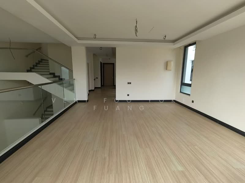 3-storey Terraced House for Sale in Shah Alam (Selangor) - Veni Foo Yoke Fuang - Living Room - PropertyGuru.com.my