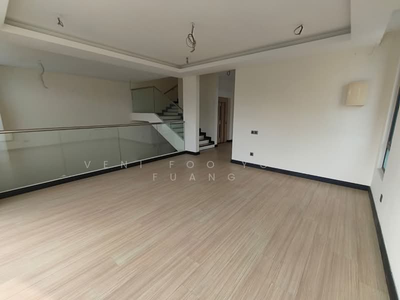3-storey Terraced House for Sale in Shah Alam (Selangor) - Veni Foo Yoke Fuang - Living Room - PropertyGuru.com.my