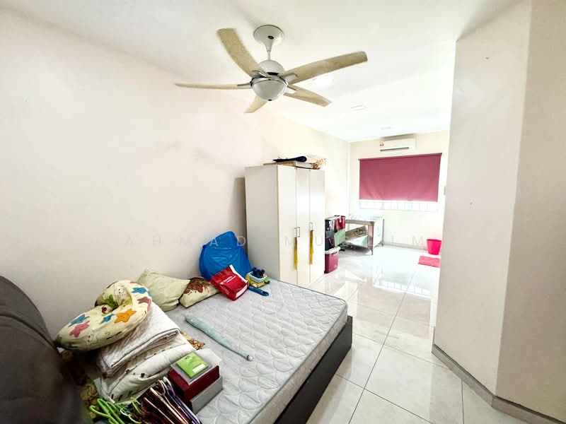 Rumah Teres 2 Tingkat untuk Dijual di U8, Taman Bukit Jelutong (Shah Alam) - Ahmad Muslim - Bedroom - PropertyGuru.com.my